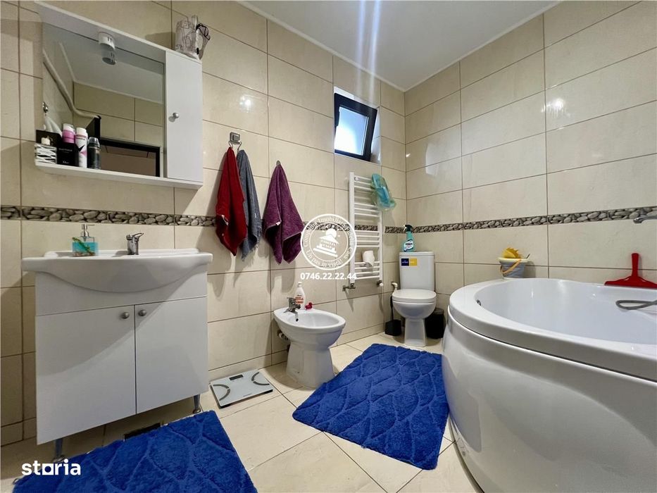 Vila tip duplex de vanzare cu 3 camere si 2 bai, de vanzare in Lunca C