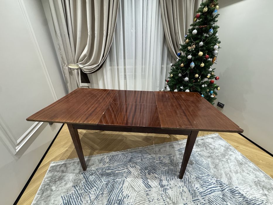 Продам стол раздвижной