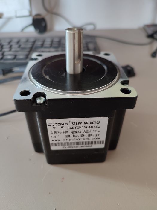 Motor stepper NEMA 34 , 12nm - 4,5nm