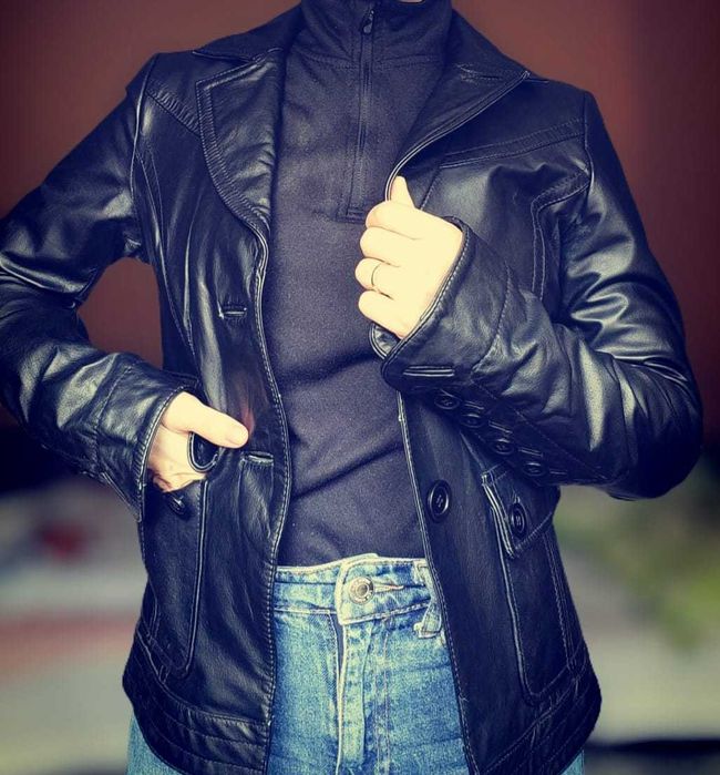 Geaca de piele neagra Stradivarius de dama