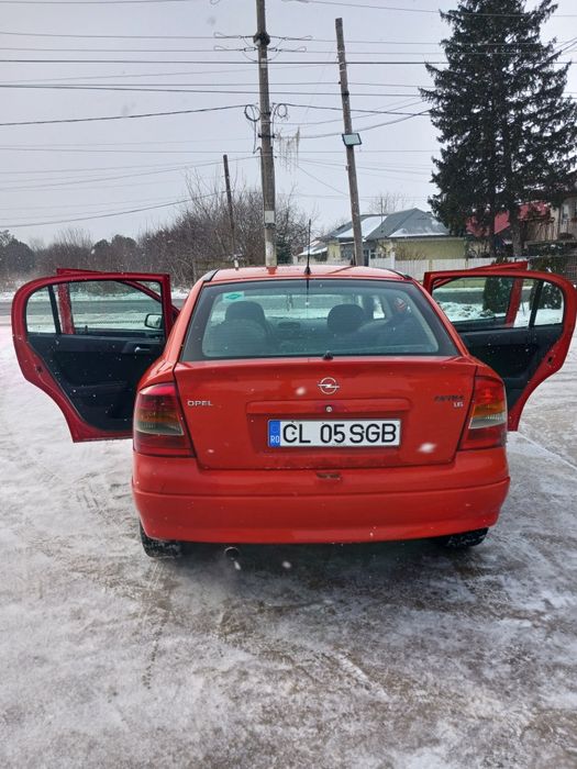 Vând Opel astra g