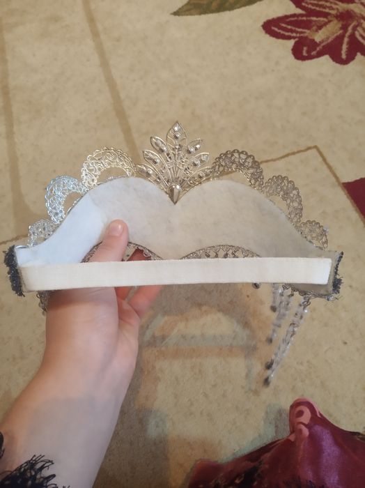 Qzil dvoyka kelinlik koʻylagi