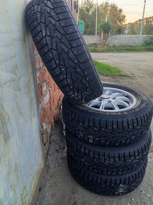 Продам диски с зимней резиной