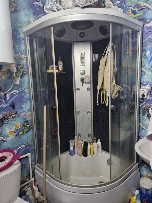 Продаю душевую кабину