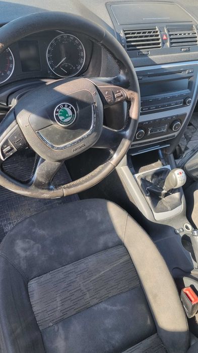 Шкода Октавия 1.6 D