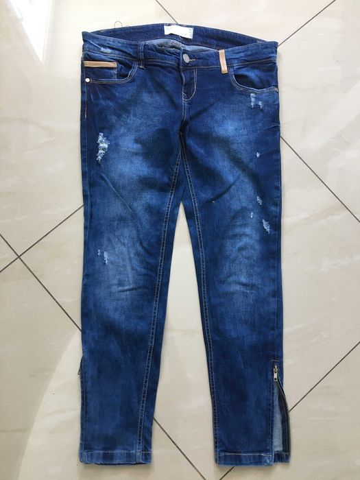 Blugi " Stradivarius" +cadou