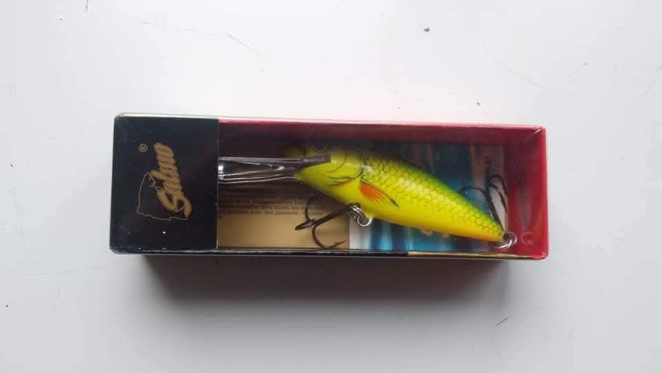 Воблер Салмо нов