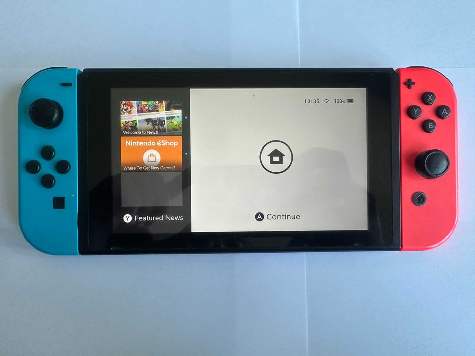 Игрална конзола - NINTENDO SWITCH V2 - Joy-Con Blue / Red - HAC-001