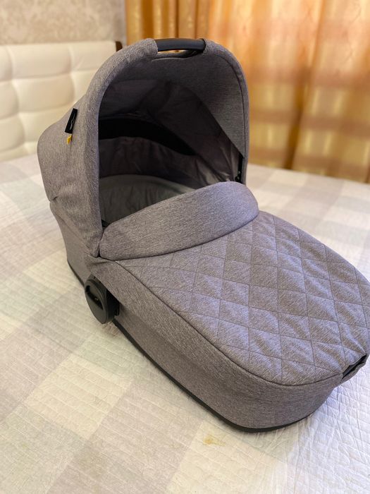 Продам коляску с люлькой MINI  by Easywalker Stroller Soho Grey