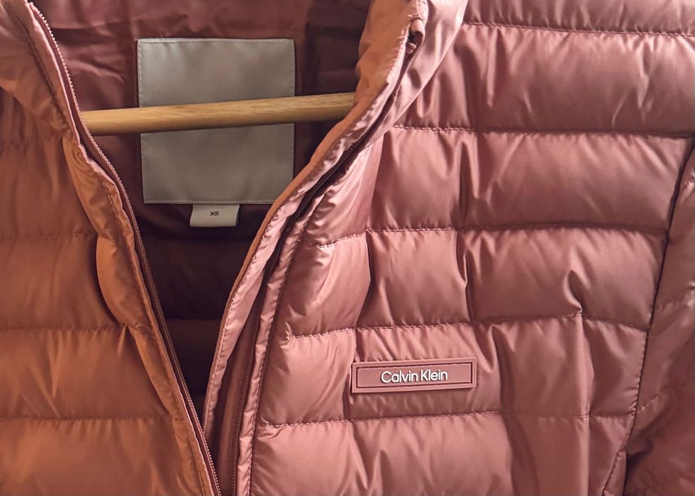 Ново преходно яке Calvin Klein