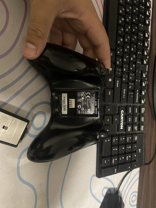 Продам XBOX 360 в нормальном состоянии