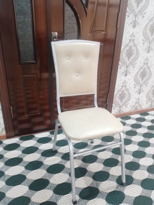 25 lik va 20 lik turbadan yasalgan stullar kampilekti.