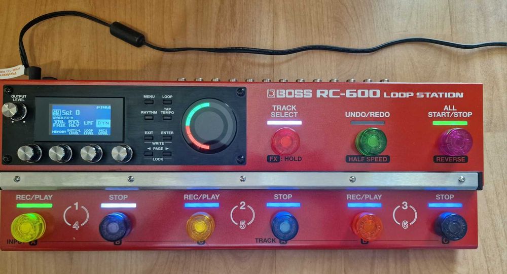 Продавам Луупер: Looper Boss RC-600