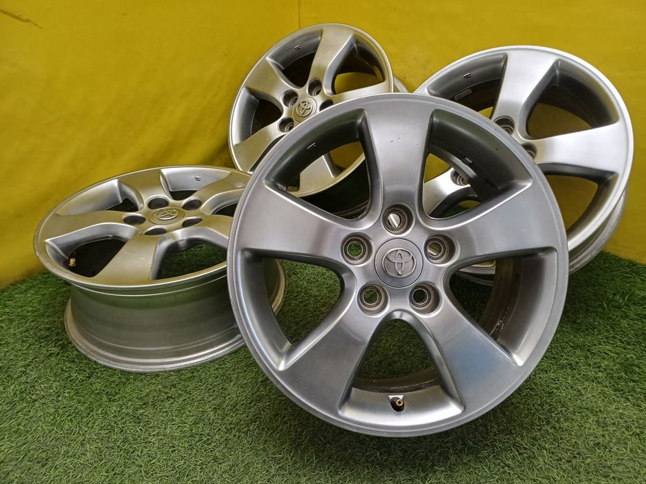 Диски R16 5x114.3 на Toyota и другие.