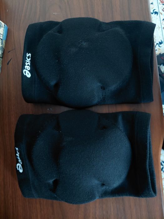 Наколенники спортивные