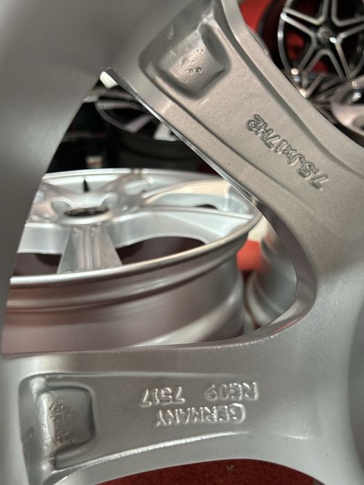 Джанти 17 цола 5х114.3  Toyota Rav 4 Nissan Renault Kia Hyundai Honda