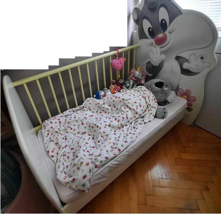 Детски мебели - легло, скрин и гардероб