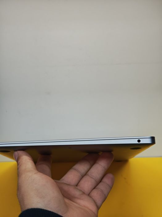 Mac Book Air I5 2019 16 ram 256 Ssd