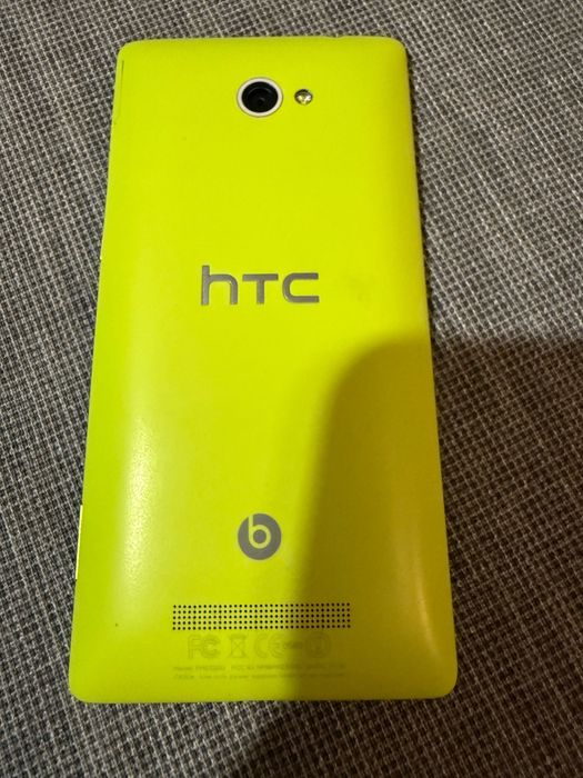 HTC Windows Phone 8X - Ediție Limelight (Neon) – Piesă de colecție!