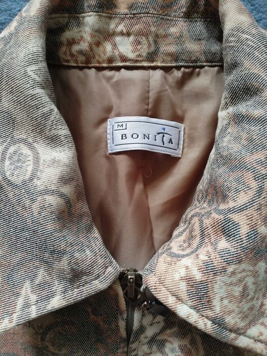 Дамско цветно дънково яке