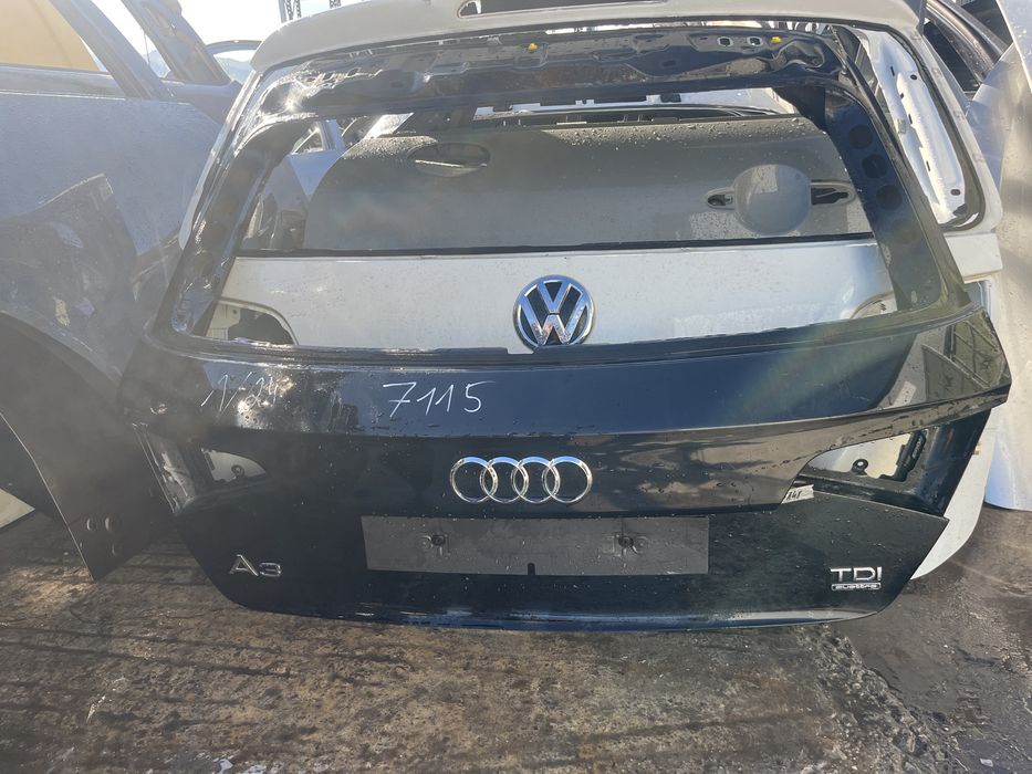 Капак Audi A3 2017г