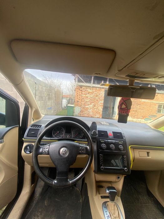VW Touran 2.0 TDI - Автоматик, Перфектен семеен автомобил 2004
