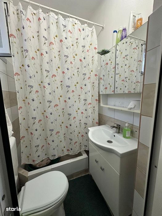 De vanzare casa la 5 minute de Roman, teren 612 mp, 93.000euro