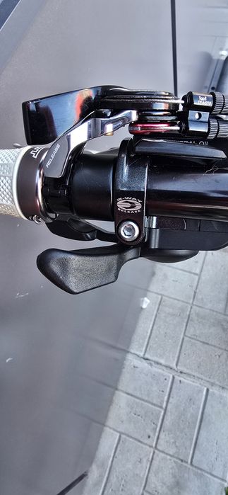 Скот с 2 амортисьора. Нов 26ц.L разм.