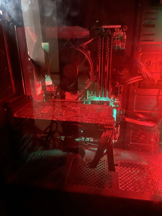 Pc gaming Ryzen 5-2600X six-core 3.60ghz ,Gtx 1070 ti 8gb 24 gb ram,