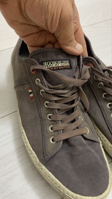 Продам кеды NAPAPIJRI