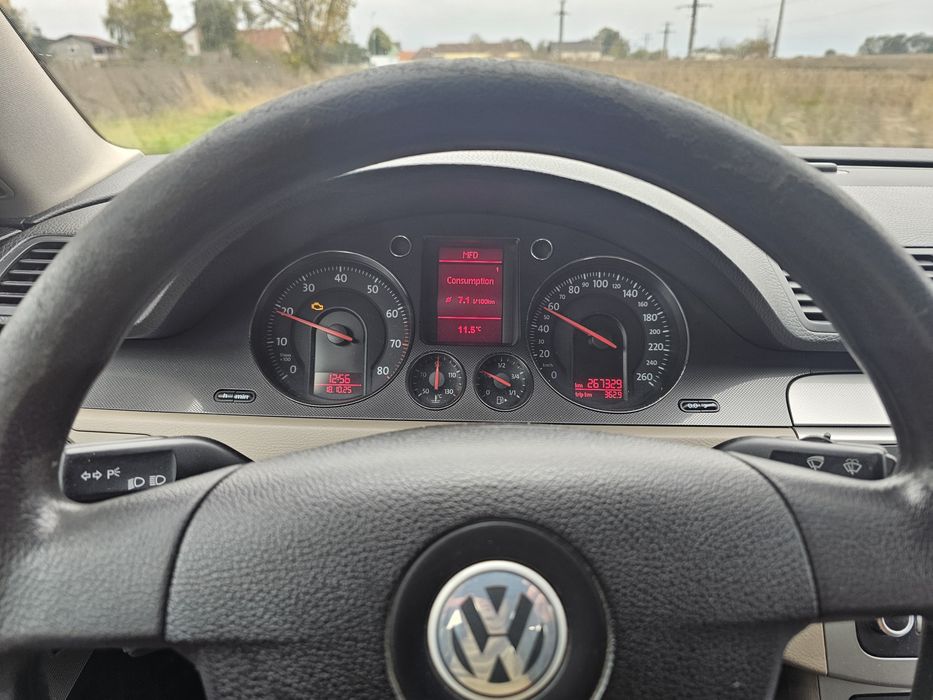 Volkswagen Passat 1.6 FSI