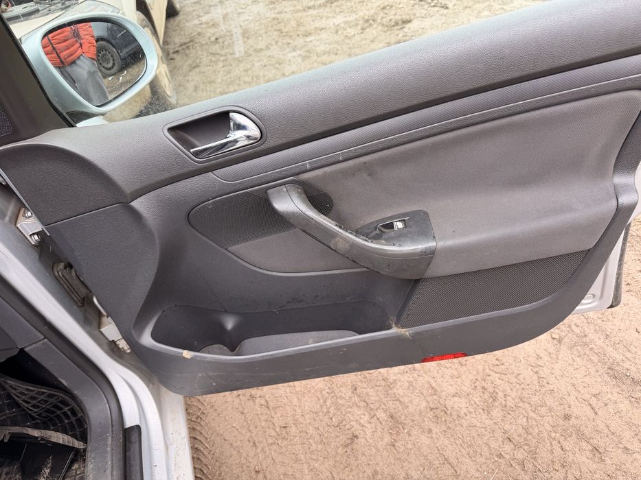 Dezmembrez dezmembrari golf 5 motor 1.6 FSI BLP cutie automata  GJX