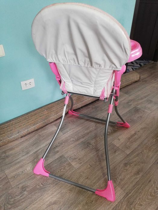 Детский стульчик для кормления