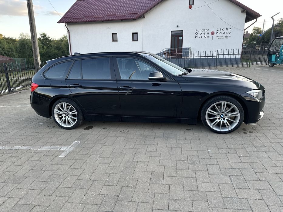 BMW 318d Touring 2.0 Diesel • 2012 • 143 CP • Automată • 297.887 km