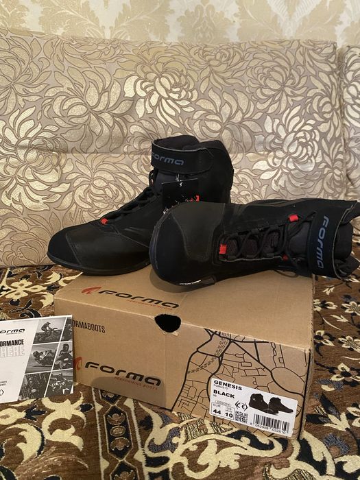 Мотоботинки forma состояние новое