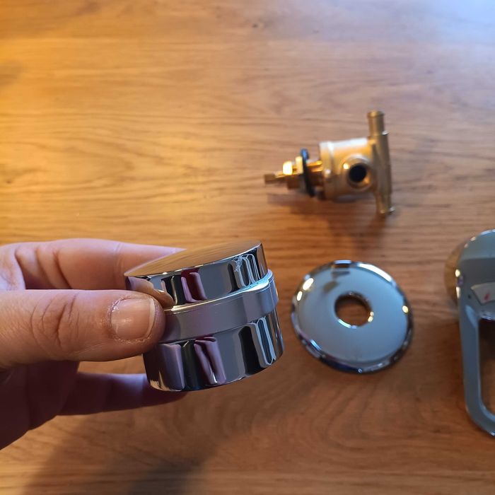 НОВ! 3-пътен месингов смесител за душ – с керамичен клапан, хром