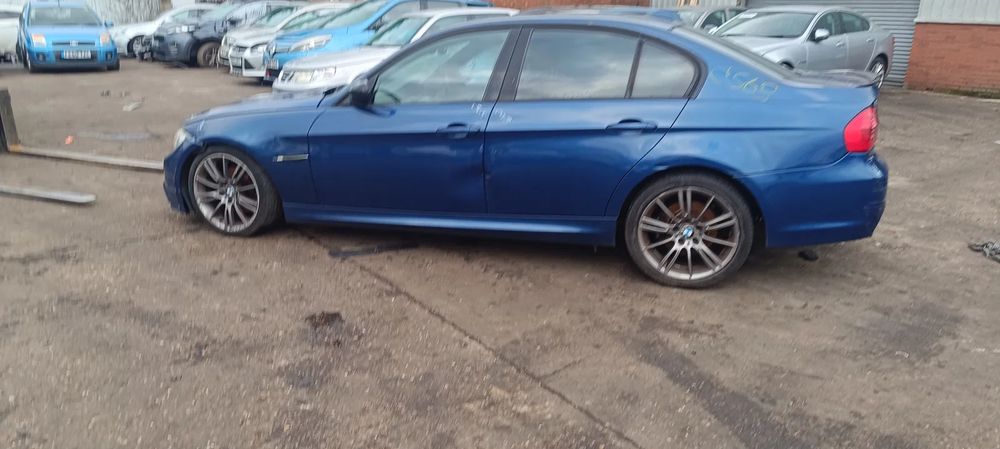 Dezmembrez Bmw 3 (E90) [Fabr 2005-2011]