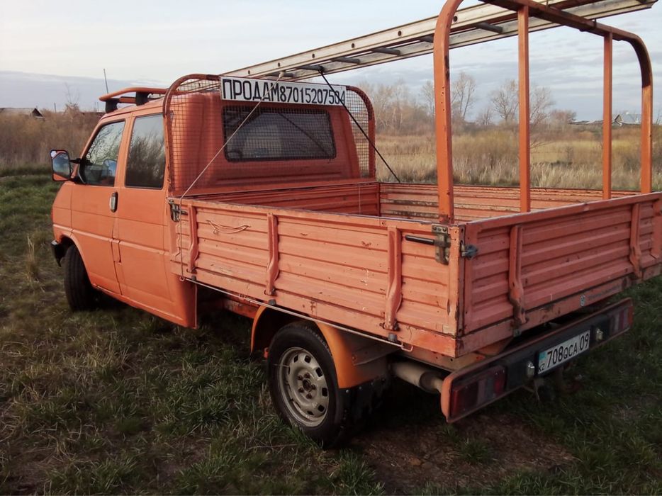 Volkswagen Transporter.  T-4