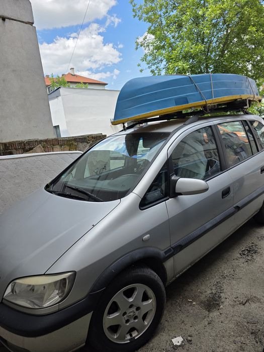 Masina Opel zafira+barca fibra