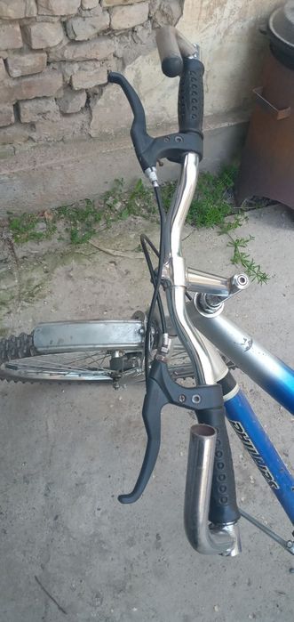 Велосипед фирменный.