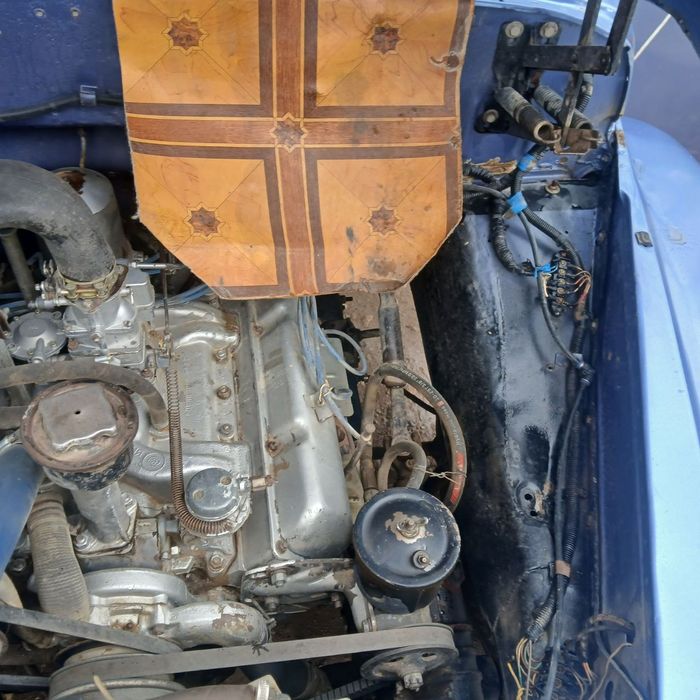 Zil samasval qarab haydalgan