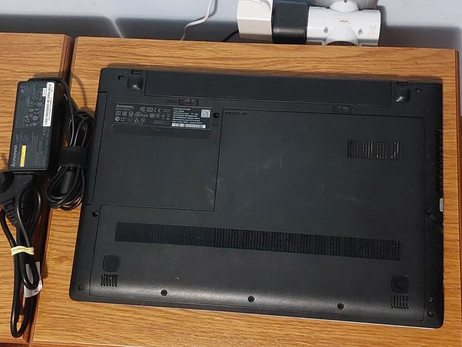 Laptop Lenovo G50-80 i5 5200u 2,2Ghz, 12GB, 256GB SSD, Video R5 M330 2GB, Win11 Office 2024