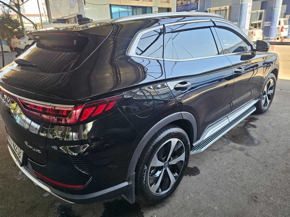 BYD Song Plus EV 2022 — 50 000 km, ideal holatda, zavod bo‘yog‘i
