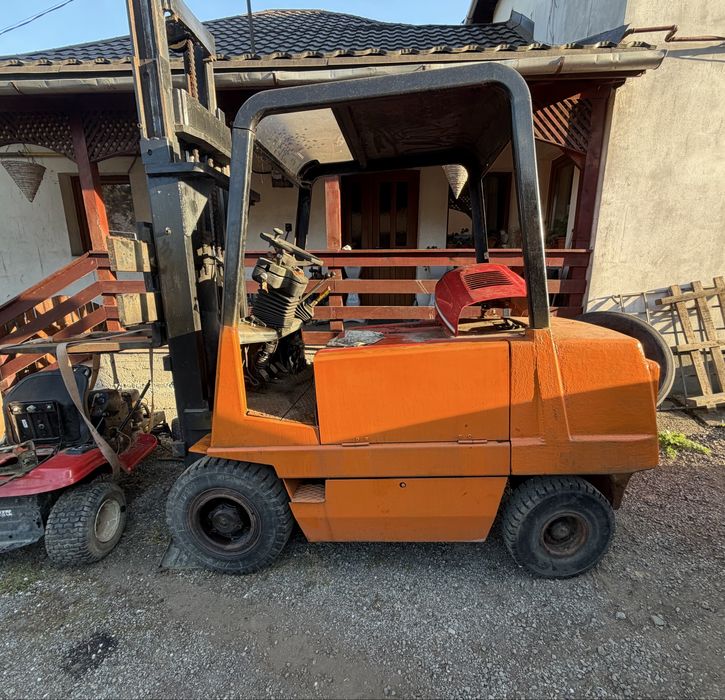 Stivuitor Fenwuik de  2,5  tone