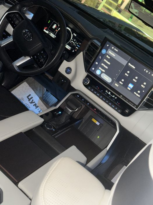 Toyota Sequoia 2025 — 8