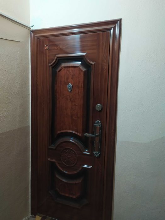 Продам 4-комнатная квартиру метро Чиланзар