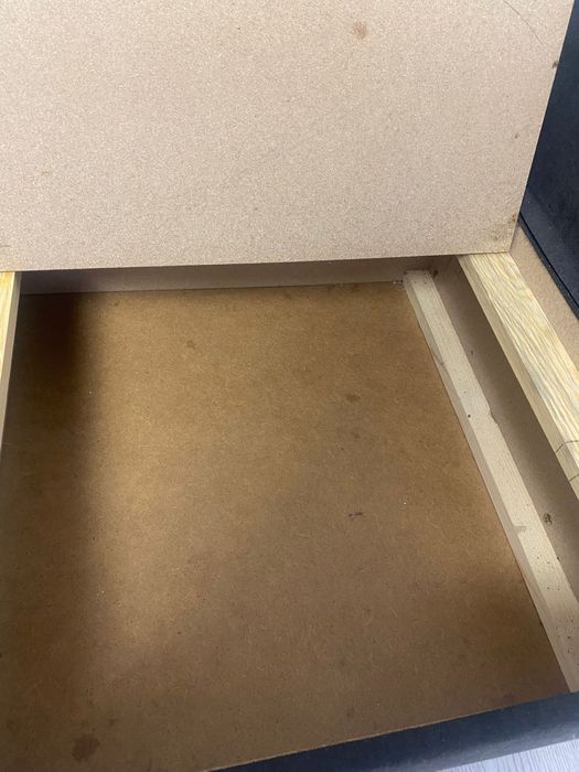 Vând  urgent canapea Velea Home