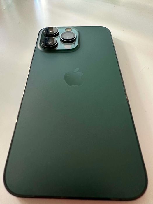 iPhone 13 Pro зелен