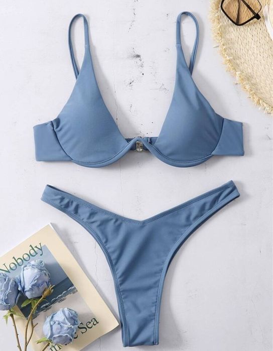 Дамски бански от две части, два чифта