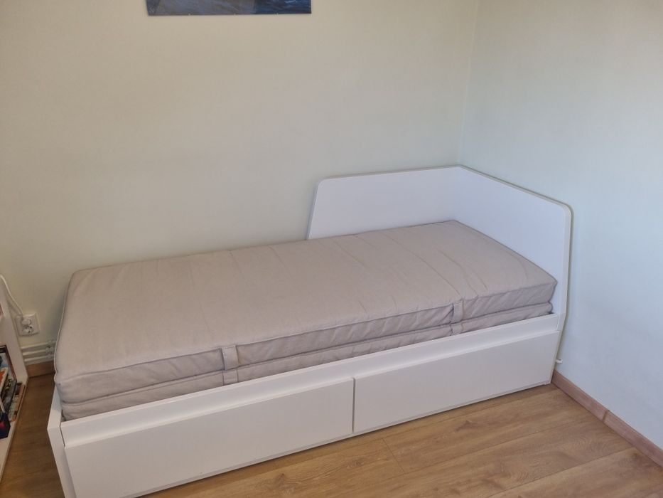 Canapea/divan Ikea Flekke cu saltele de spumă cu arcuri
Divan 2sertare